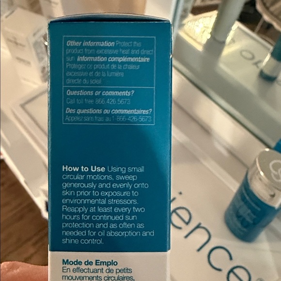 Colorescience Brush On Shield SHEER MATTE SPF30 - Picture 3 of 5